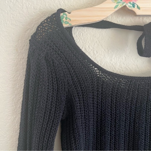 Knit sweater, Tie back Size Small - Picture 2 of 8